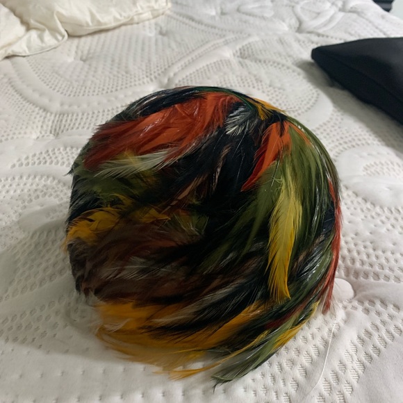 Feather vintage colorful hat main image 7